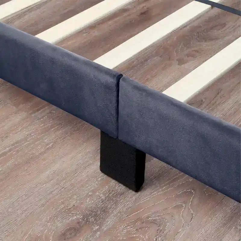 Lit plateforme tapissé gris avec tête de lit bibliothèque et port USB – Double / Grand / Très grand
