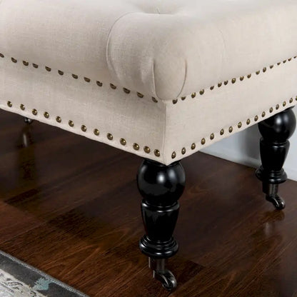 Banc de couloir en lin capitonné – Blanc cassé, clous décoratifs