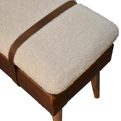 Banc en cuir bouclé et peau de buffle – Pieds en chêne, design à sangles